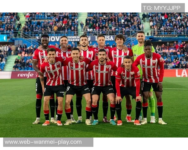 西甲官方宣布对姆巴佩处罚三场禁赛并处以巨额罚款引发巴萨球迷愤怒抗议 西甲官方宣布对姆巴佩处罚三场禁赛并处以巨额罚款引发巴萨球迷愤怒抗议