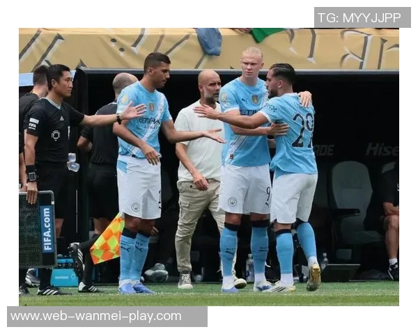 马宁世俱杯执法引关注与瓜迪奥拉激烈交涉展现强大存在感